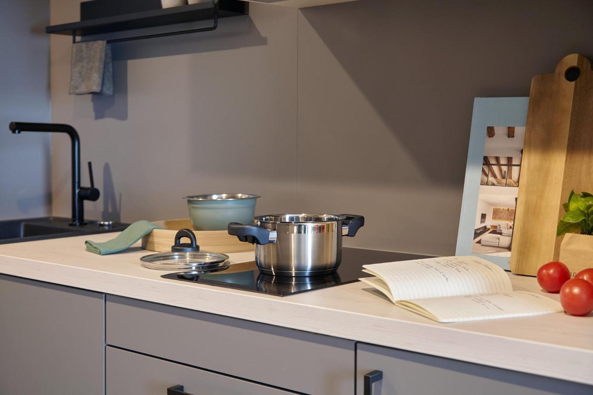 Aparthotel Candlewood Suites Duesseldorf Airport By Ihg